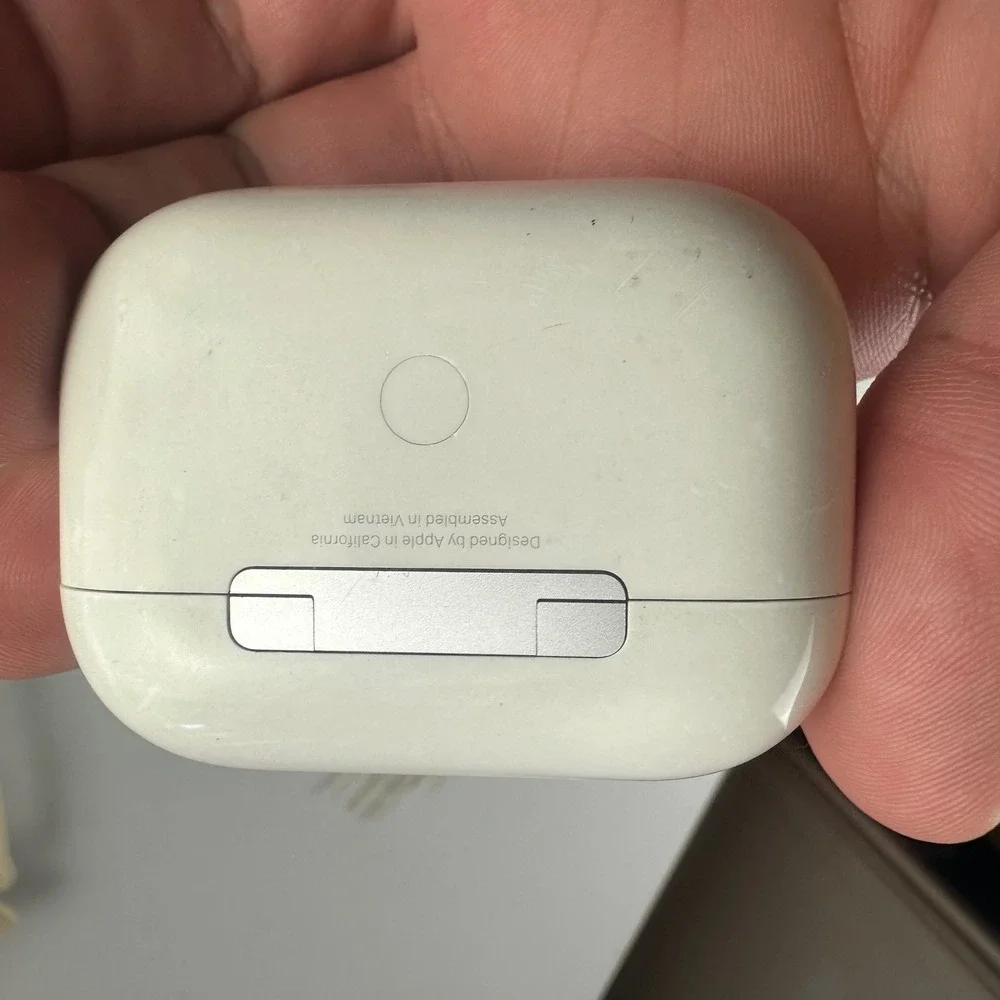 Apple AirPods Pro White 1st Gen Right Earbud Case A2084 Missing Right Earbud